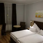 Minx - Cityhotels 3* אאכן