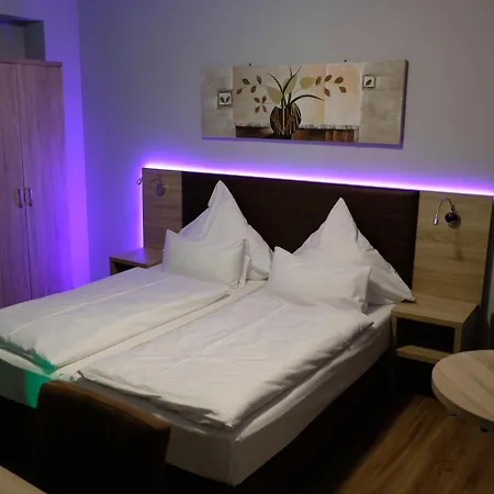 Minx - Cityhotels 3* Akwizgran