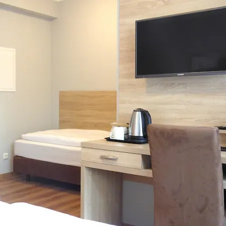 Minx - Cityhotels 3* Aken